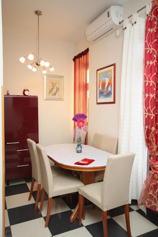 Apartments By The Sea Podgora, Makarska - 6713 Buitenkant foto